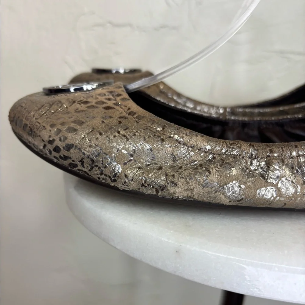 TORY BURCH Minnie Reva Flat Metallic Silver Heidi Ballet Logo‎ Leather Shoe 8.5